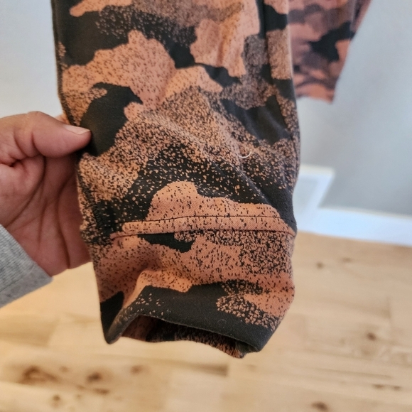 Lululemon Ready to High-Rise jogger size 6 - Picture 5 of 8